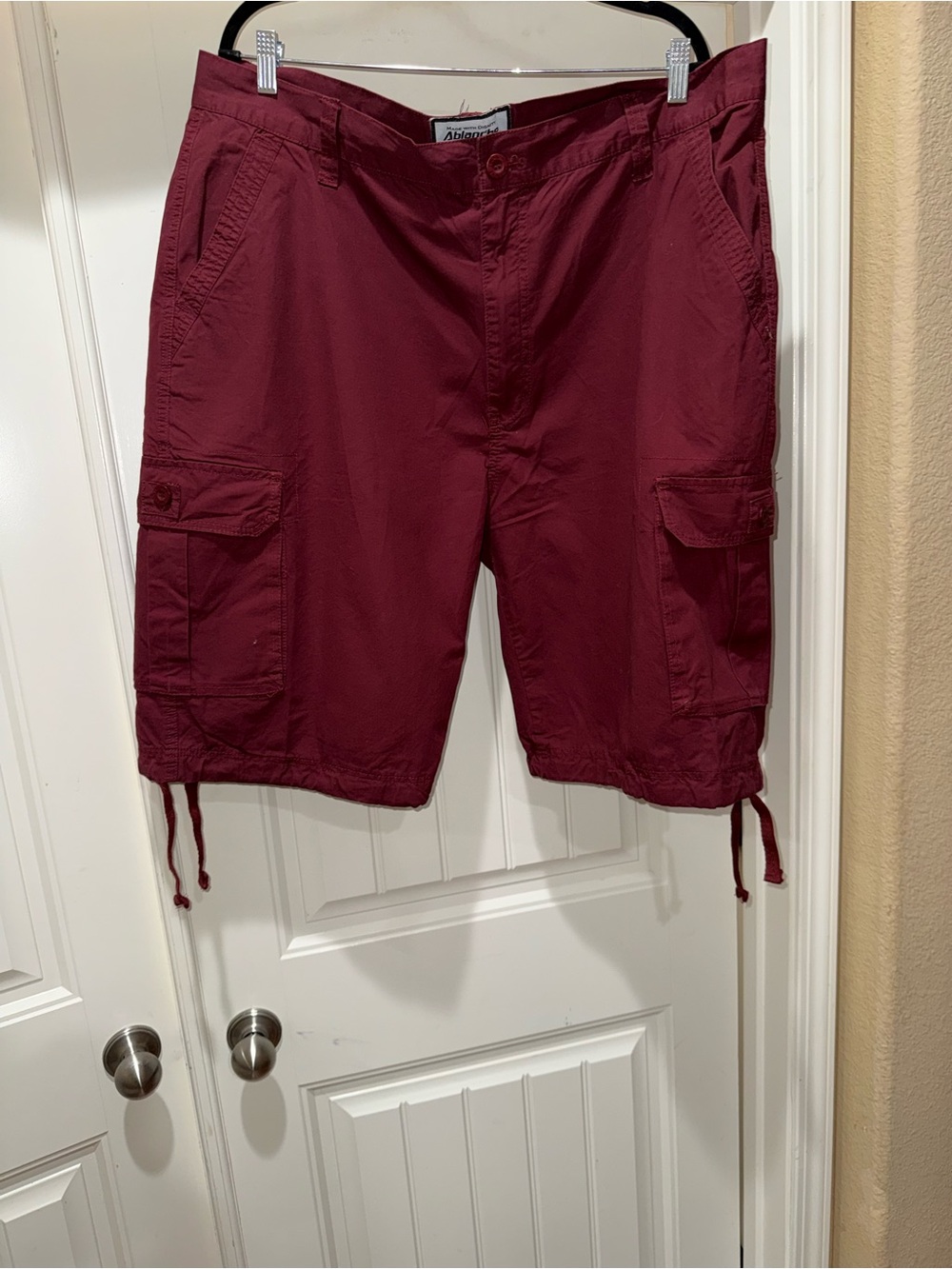 Men's Cargo Shorts in Burgundy by Ablanche, Waist 42